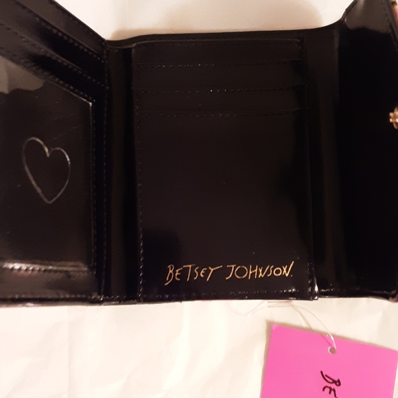 NWT Betsey Johnson Black Floral Flap Wallet XOLANA - Picture 3 of 4